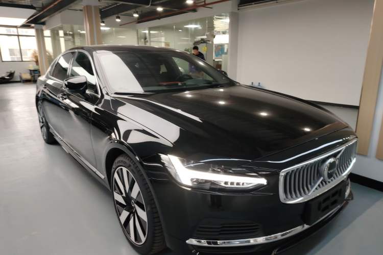 Used Volvo S90 New Energy 2024 Plug-in Hybrid Four-Wheel Drive Long-Range Luxury Smart Edition
