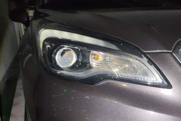 Used Buick Envision 2016 20T Two-Wheel Drive Leading Version Right Front Headlight