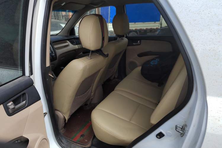 Used Kia Sportage 2013 2.0L Manual Two-Wheel Drive GL Trim
