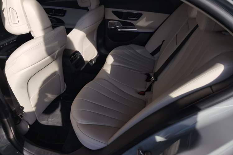Used Mercedes-Benz E-Class 2024 E 300 Fashion Sport Edition
