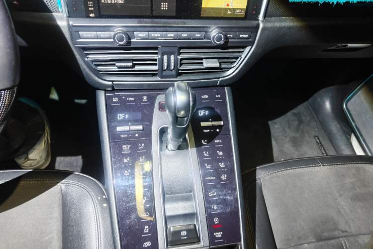 Used Porsche Macan 2017 Macan 2.0T Gear Lever