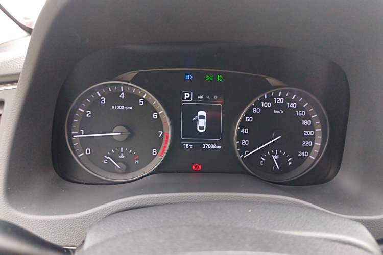 Used Hyundai Elantra (6th Generation / Lingdong) 2016 1.6L Automatic ZhiXuan – Elite Version
