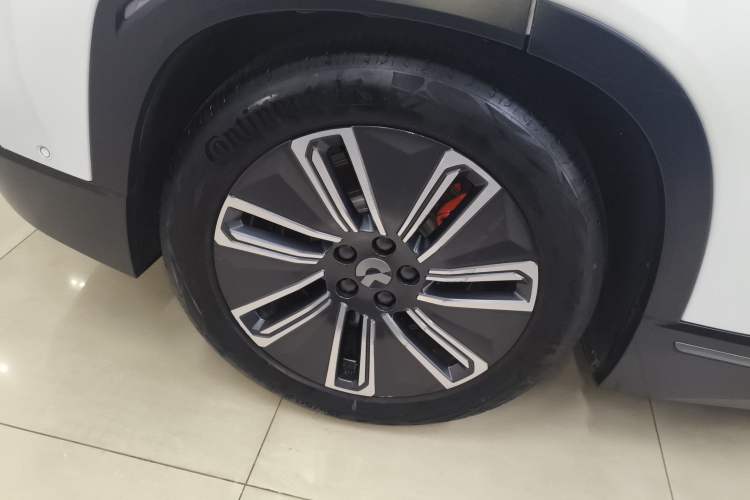 Used Nio ES7 2022 75 kWh Right Rear Wheel Hub