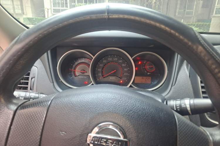 Used Nissan Sylphy 2016 Classic 1.6XE Manual Leading Edition Instrument Cluster