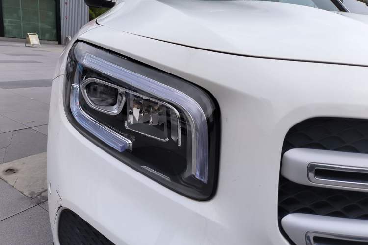 Used Mercedes-Benz GLB 2021 GLB 200 Dynamic Edition Right Front Headlight