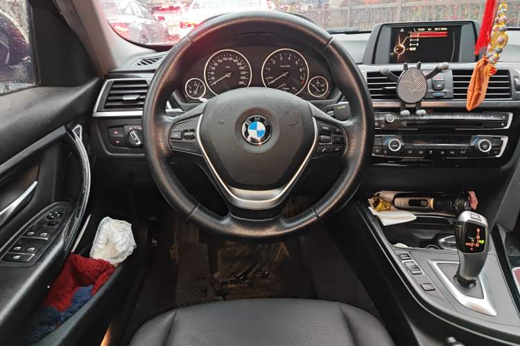Used BMW 3 Series 2017 318i Fashion Model