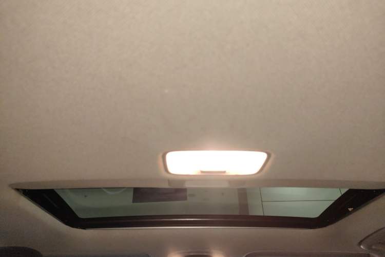 Used Hyundai Elantra 2022 1.5L CVT GLX Elite Edition Headliner