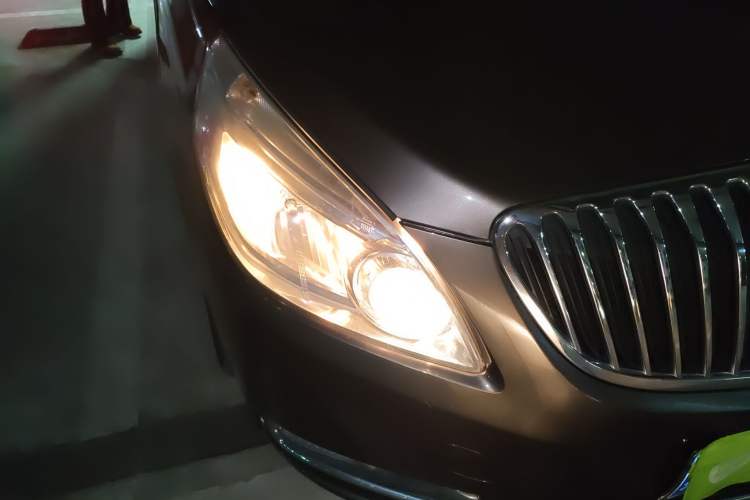 Used Buick GL8 2013 2.4L CT Luxury Business Comfort Edition
