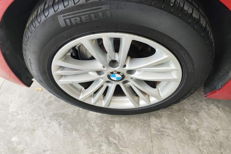 Used BMW 3 Series 2015 316Li Fashion Model Left Front Wheel Hub