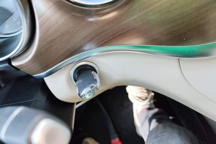 Used Mercedes-Benz V-Class 2022 V 260 Prestige Edition