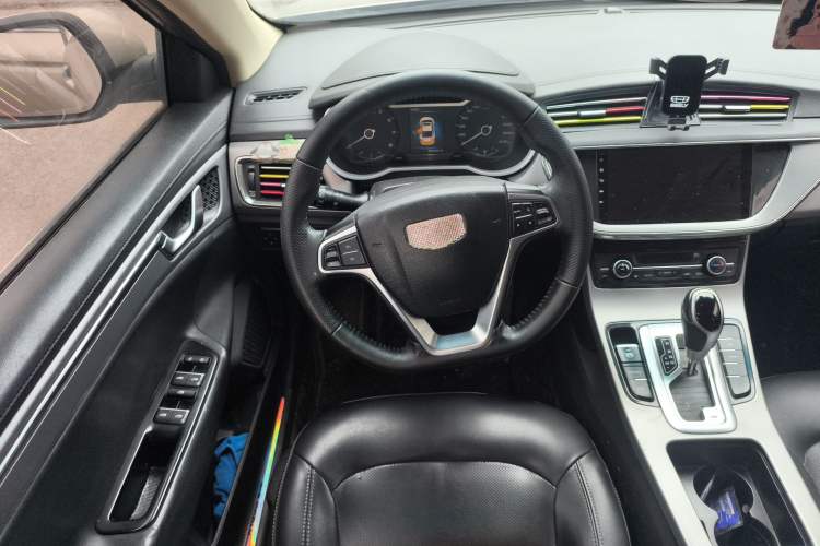 Used Geely Auto Emgrand GL 2018 1.8L DCT Elite Smart Connectivity Version Steering Wheel