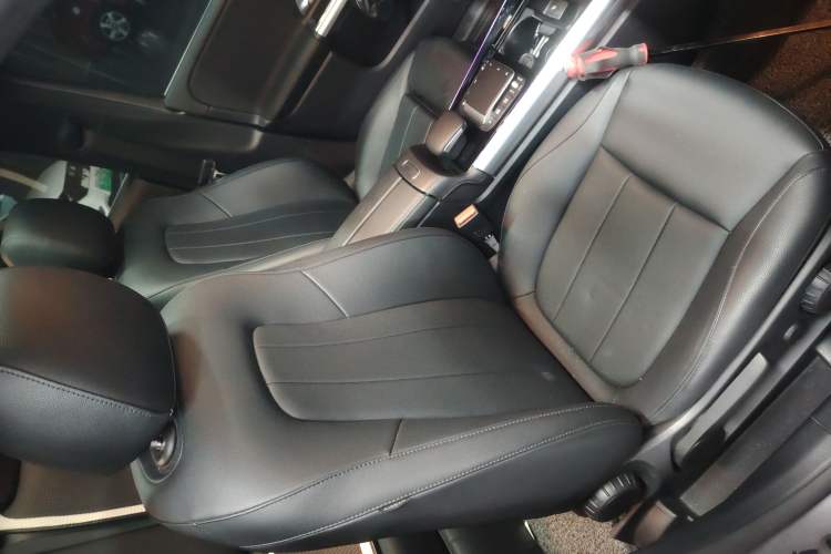 Used Mercedes-Benz B-Class 2022 Updated B 200 Fashion Edition
