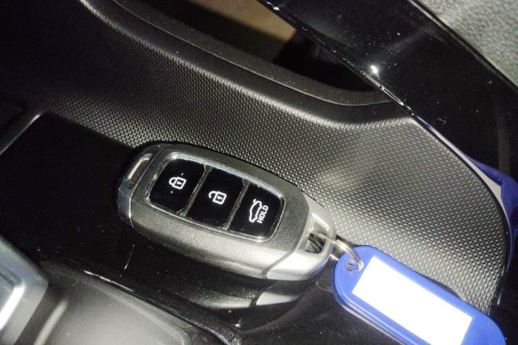 Used Hyundai Elantra 2023 1.5L CVT GLX Elite Edition Vehicle Key