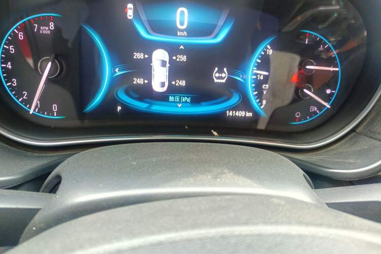 Used Buick Regal 2015 1.6T Elite Tech Model Odometer Close Up