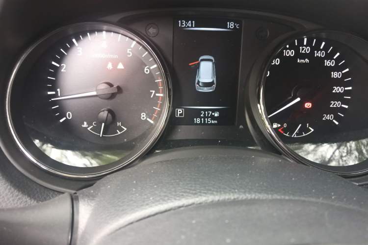 Used Nissan X-Trail 2023 Classic 2.0L Two-Wheel Drive Smart Connect & Comfort Edition