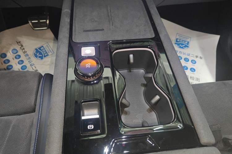 Used Volkswagen Teramont 2025 Tiguan Pro 450TSI Four-Wheel Drive Summit Edition
