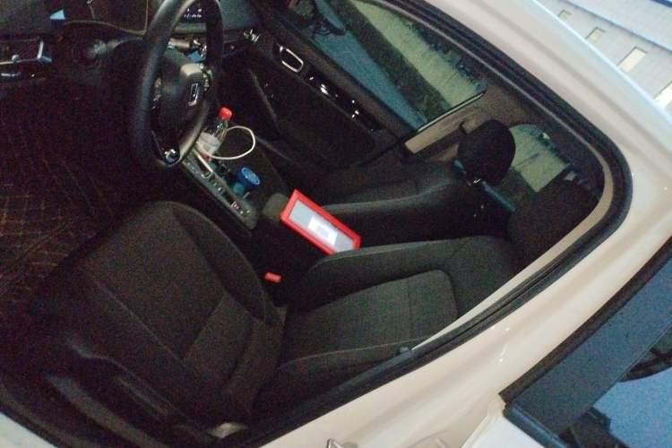 Used Honda Civic 2023 240TURBO CVT Dynamic · Center Stage Special Edition