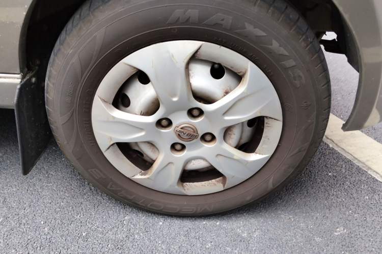 Used Jinbei New Hiace X30L 2018 1.5L Box Truck Wealth Edition DLCG14