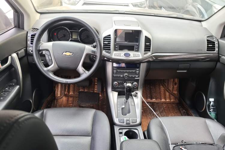 Used Chevrolet Captiva 2017 2.4L Two-Wheel Drive Luxury Edition 7 Seats Center Console