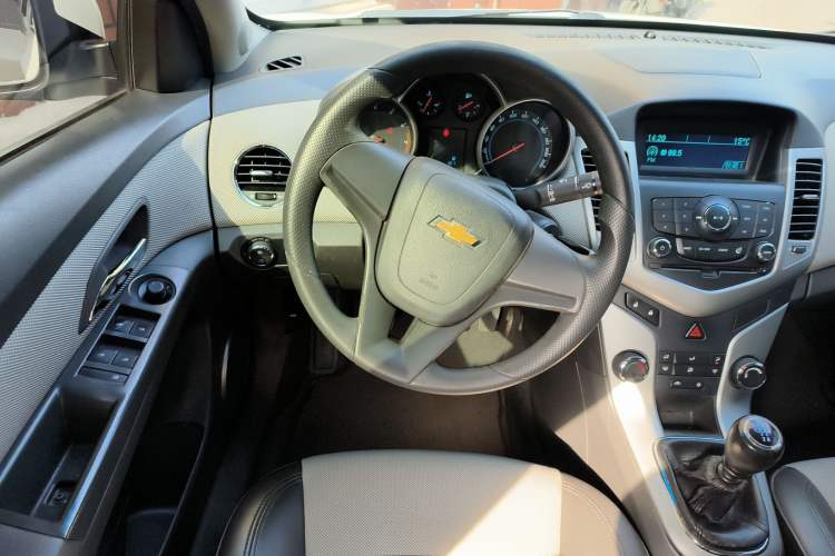 Used Chevrolet Cruze 2013 1.6L SE MT
