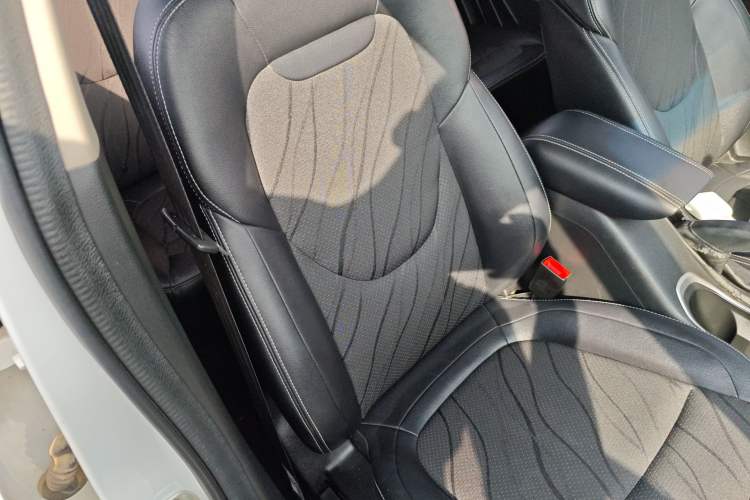 Used Baojun 510 2017 1.5L Automatic Fashion Model Right Front Seat