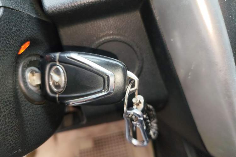 Used Bestune X80 2013 2.0L manual luxury version