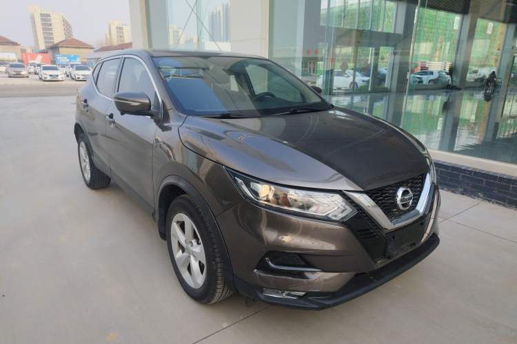 Used Nissan Qashqai 2019 2.0L CVT Smart Enjoyment Version Front Right 45 Deg