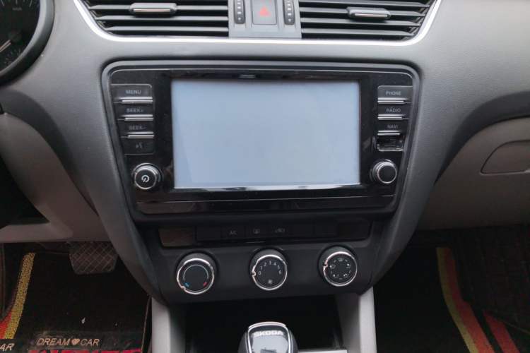 Used Skoda Octavia 2015 1.6L Automatic Yijie Edition