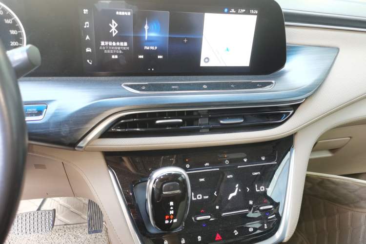 Used Buick GL8 2020 ES Land Cruiser 653T Luxury Model Audio And AC Panel