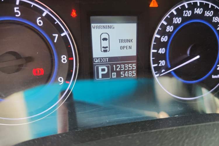 Used Infiniti G Series 2013 G25 Sedan Sport Edition Odometer Close Up