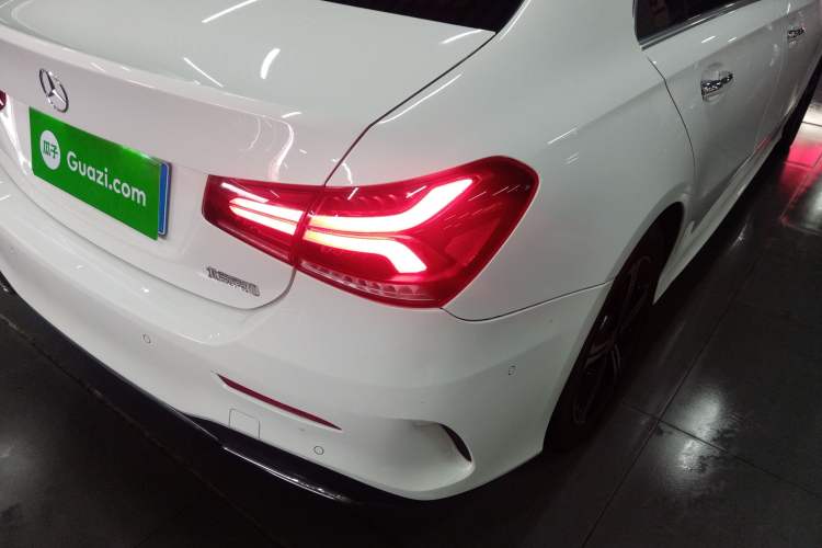 Used Mercedes-Benz A-Class 2022 Revised Version A 200 L Sport Sedan Fashionable Style
