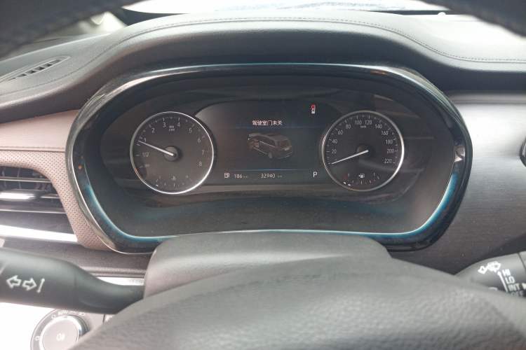 Used Buick GL8 2023 Land Executive Class Comfort Model