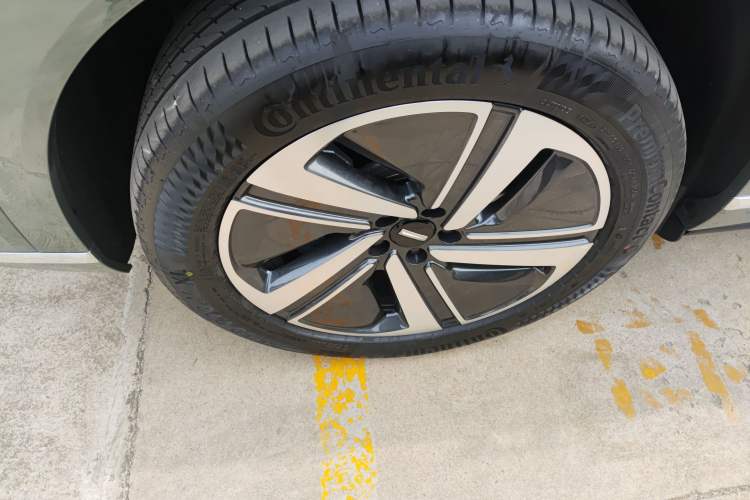 Used Wey Lanshan 2025 Four-Wheel Drive Max Left Front Wheel Hub