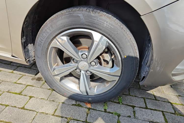 Used Geely Auto Emgrand GL 2018 1.8L DCT Elite Smart Connectivity Version
