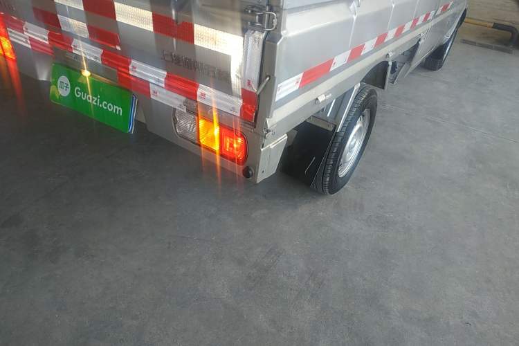 Used Wuling Rongguang Small Truck 2017 1.5L Double-Cab Basic Version L3C
