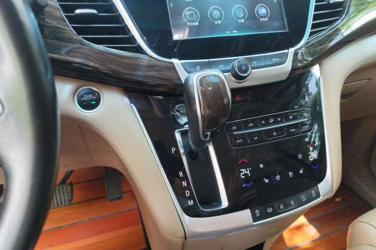 Used Buick GL8 2017 ES 28T Flagship Model China V Standard