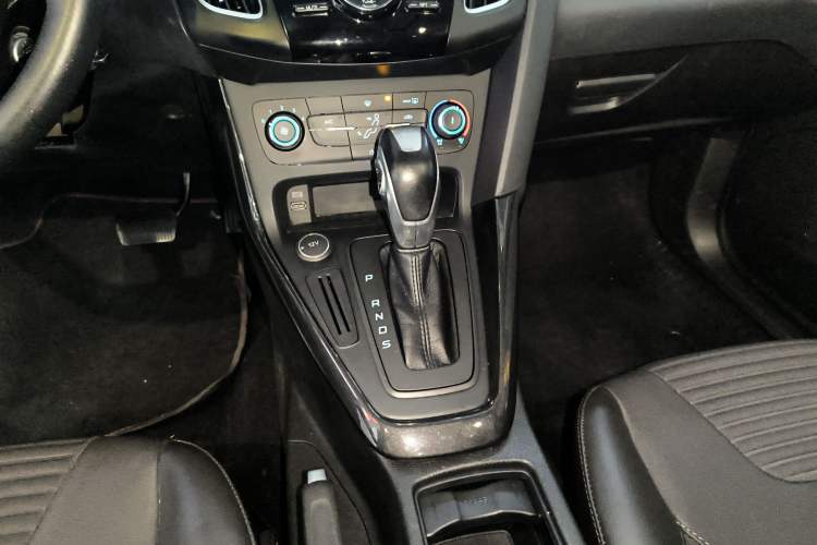 Used Ford Focus 2018 Sedan Classic 1.6L Automatic Trendy SmartDrive Edition