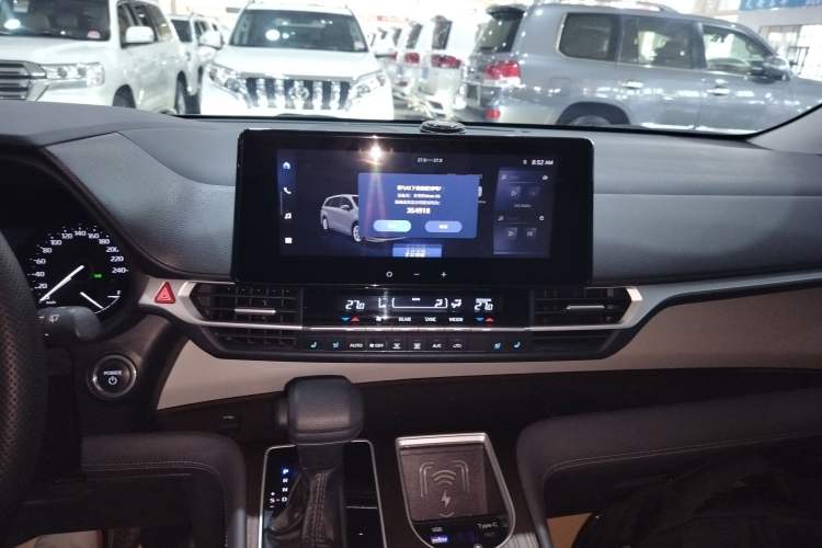 Used Toyota SIENNA 2024 2.5L Hybrid Comfort Edition Audio And AC Panel