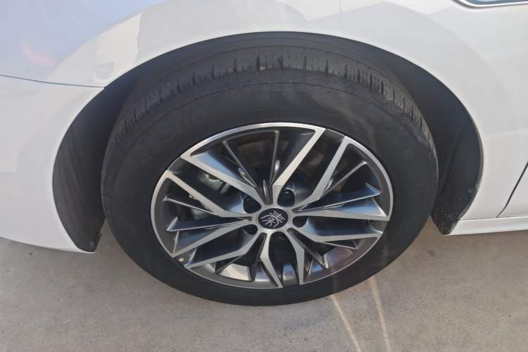 Used BYD Qin PLUS 2023 Champion Edition EV 420KM Leading Model Exterior 4