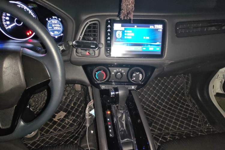 Used Honda Vezel 2020 1.5L CVT Pioneer Edition