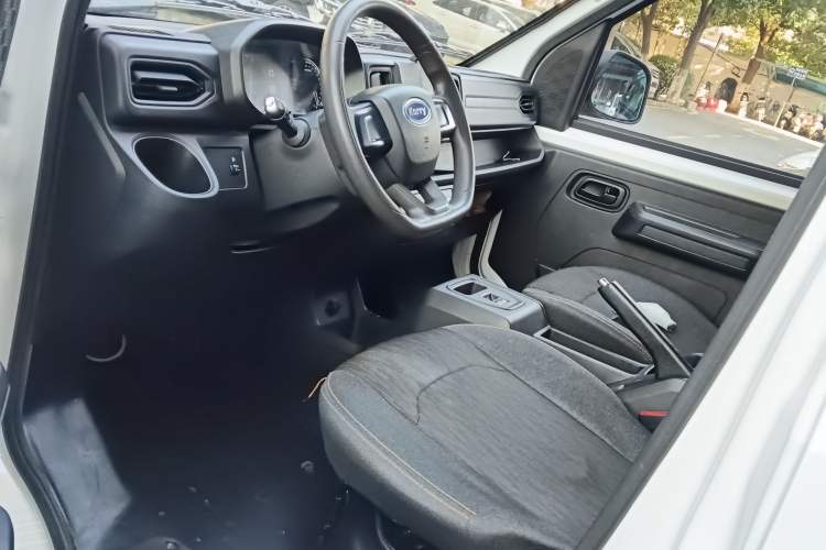 Used Karry Jiangtun E7 2024 Mingchuang 6-Seater Version
