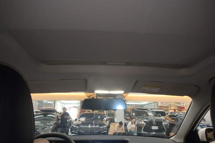 Used Roewe i5 2023 1.5L CVT Luxury Edition