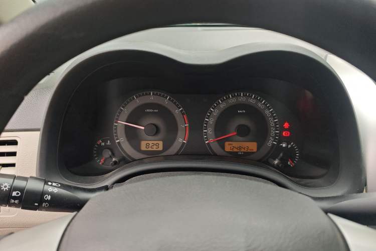 Used Toyota Corolla 2013 Special Edition 1.6L Manual Cool GL Model
