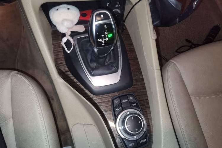 Used BMW X1 2012 xDrive20i Gear Lever