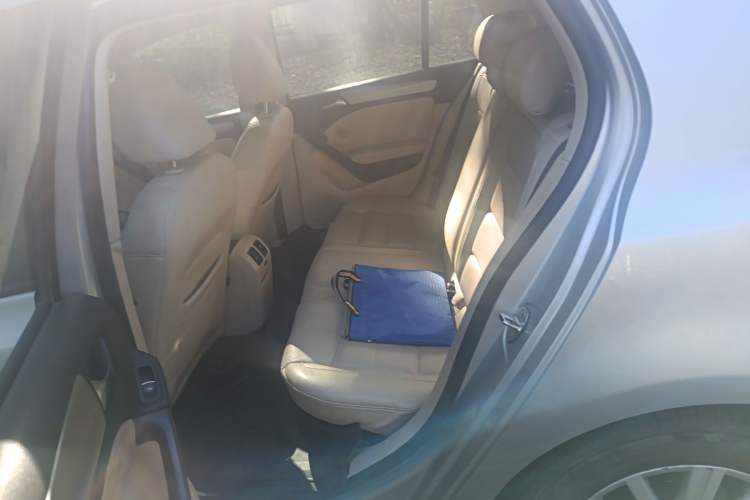 Used Volkswagen Golf 2012 1.6L Automatic Fashion Model