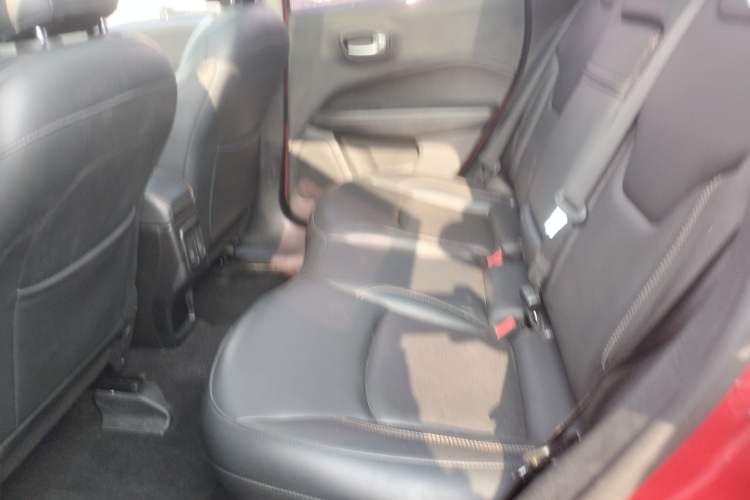 Used Jeep Compass 2017 200T Automatic Family Edition
