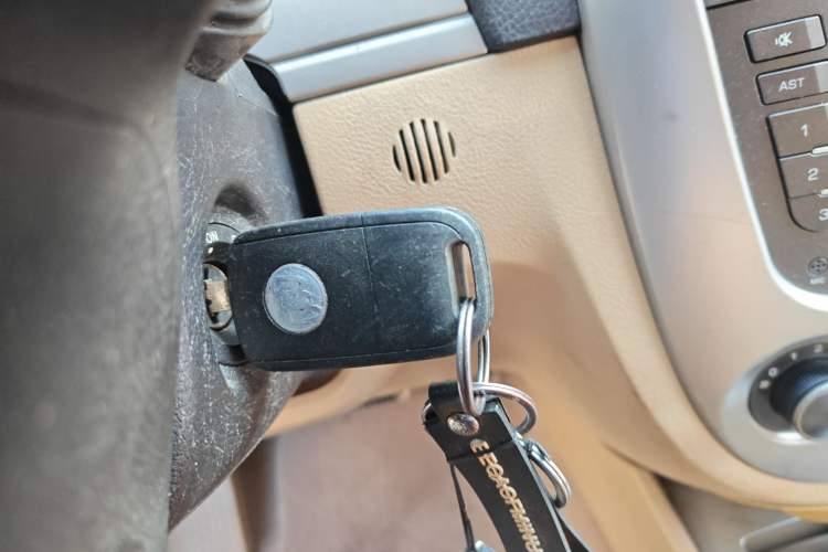 Used Buick Excelle 2013 1.5L Automatic Classic Model
