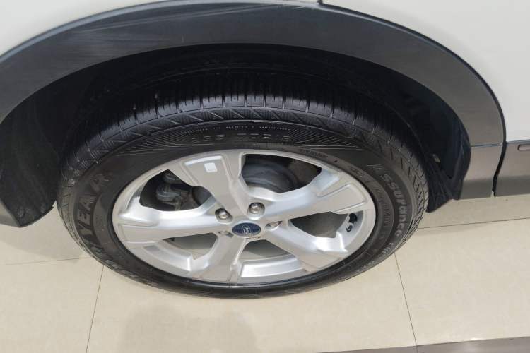 Used Ford Kuga 2017 EcoBoost 180 Two-Wheel-Drive Tiger Leap Model Exterior 5