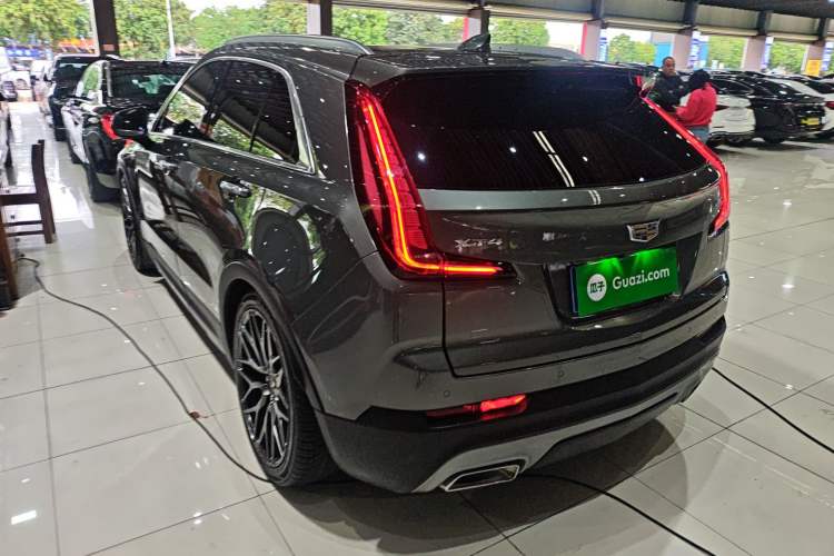 Used Cadillac XT4 2018 28T Two-Wheel Drive Leading Sport Model
