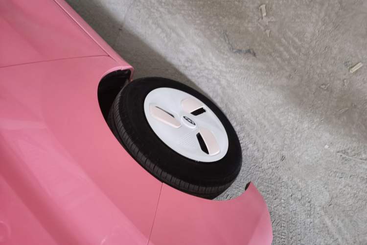 Used Chery New Energy QQ Ice Cream 2022 120km Conical Shape Lithium Iron Phosphate